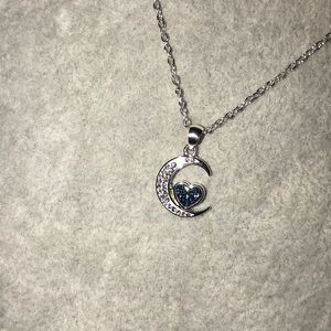 🆕 Genuine crystals necklace.